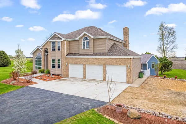 $650,000 | 1758 North 44th Road, Leland, IL 60531