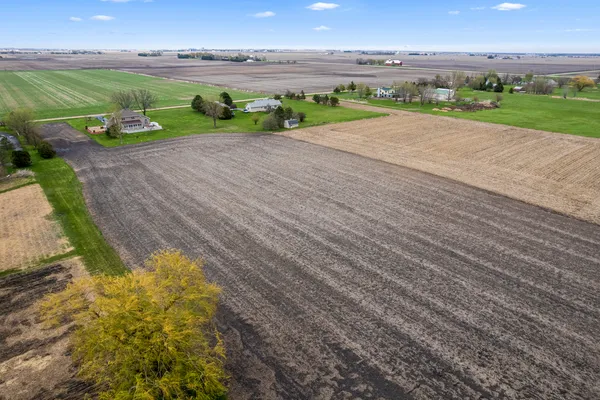 $650,000 | 1758 North 44th Road, Leland, IL 60531