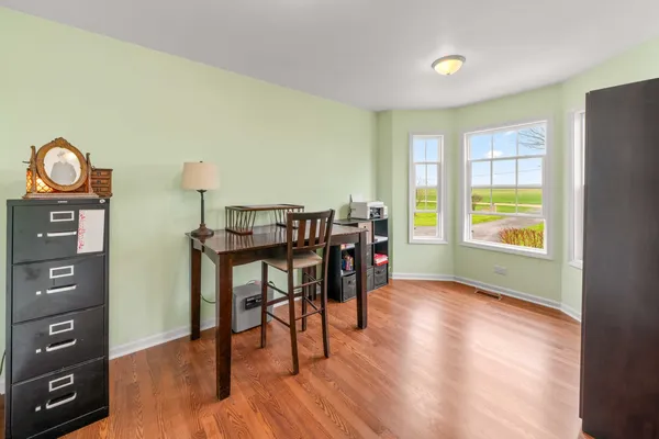 $650,000 | 1758 North 44th Road, Leland, IL 60531