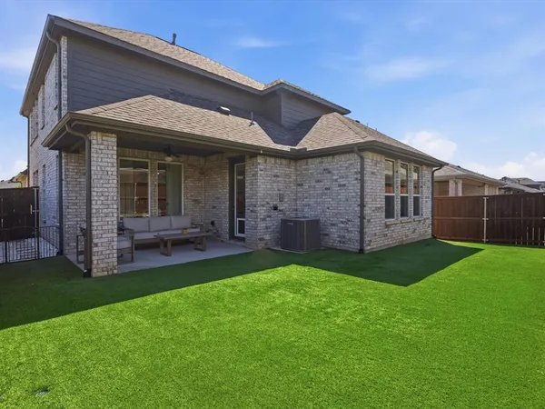 $575,000 | 972 Rebecca Drive, Allen, TX 75013