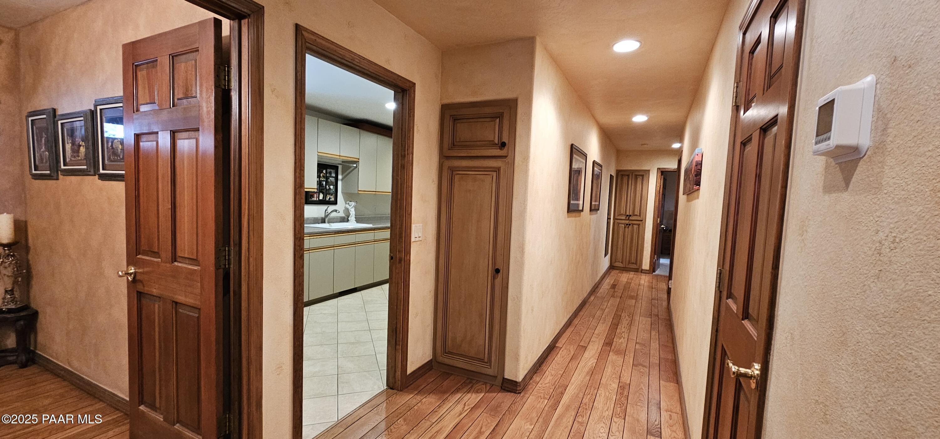 1515 North Happy Valley Road, Unit 5 01 AC Prescott, AZ 86305 - Photo 44 of 77 Hallway to Guest Suites