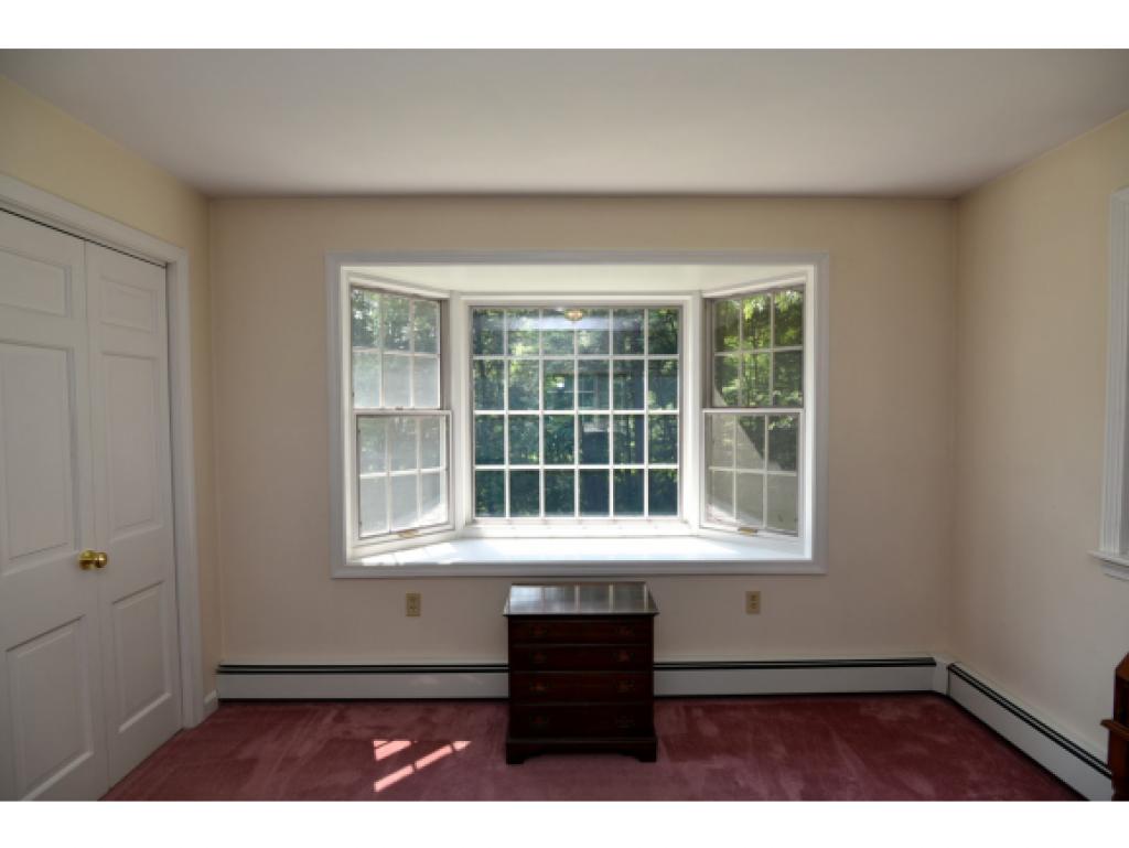 38 Holbrook Road Bedford, NH 03110 - Photo 15 of 30