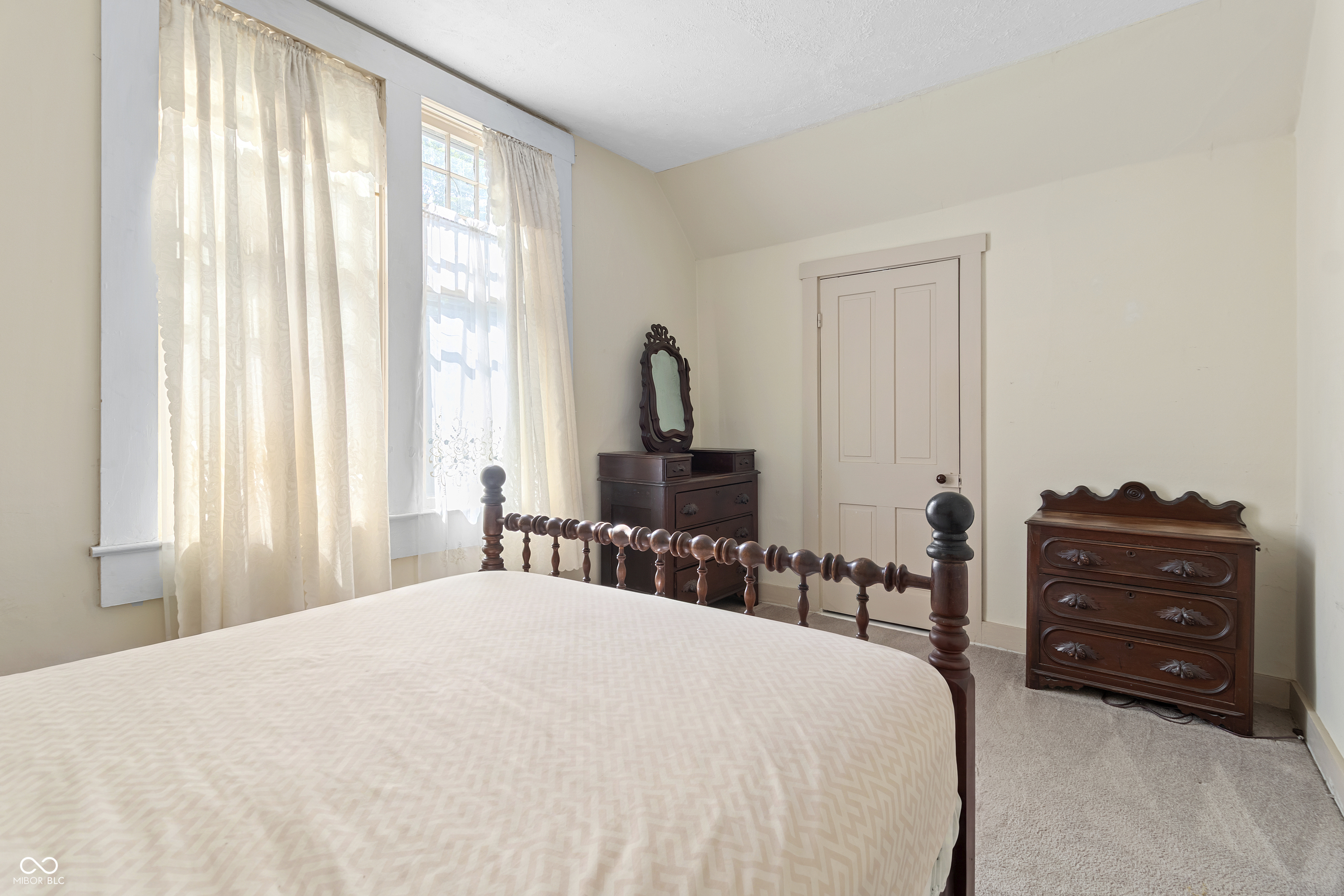210 West Street Pendleton, IN 46064 - Photo 28 of 47