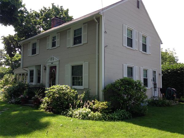 8 Redstone Drive Springfield, MA 01118 - Photo 3 of 24