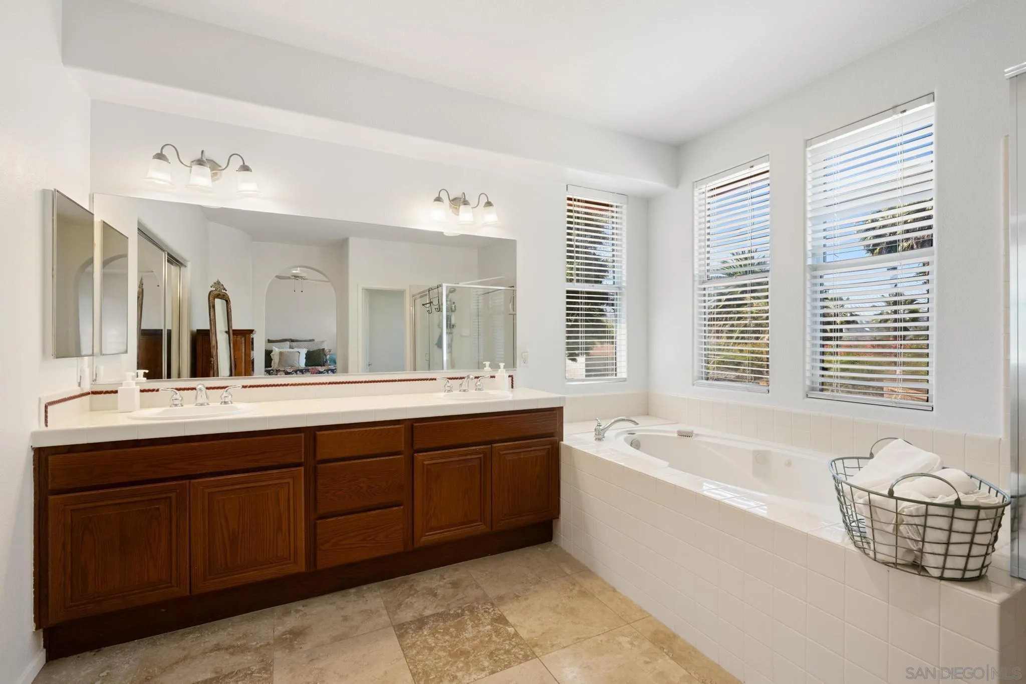 23623 Isla Del Rey Ramona, CA 92065 - Photo 32 of 52 Gallery Image 32