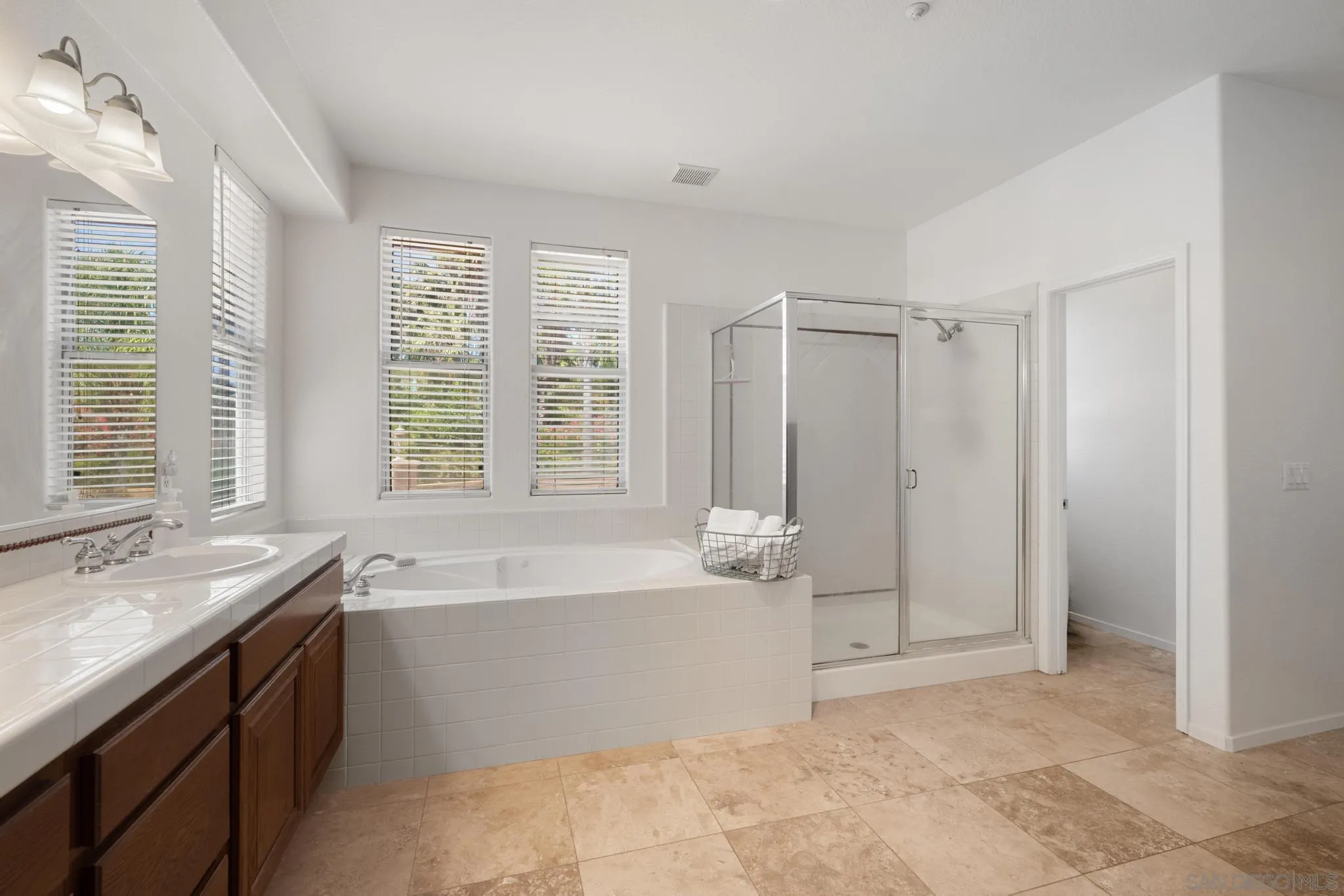 23623 Isla Del Rey Ramona, CA 92065 - Photo 33 of 52 Gallery Image 33