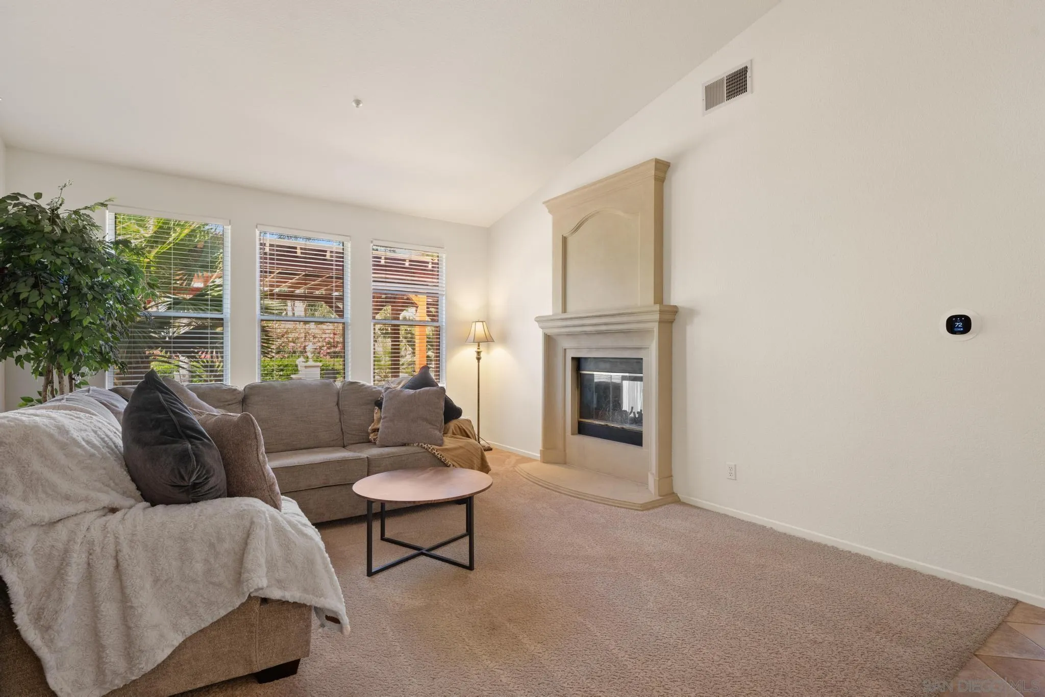 23623 Isla Del Rey Ramona, CA 92065 - Photo 8 of 52 Gallery Image 8