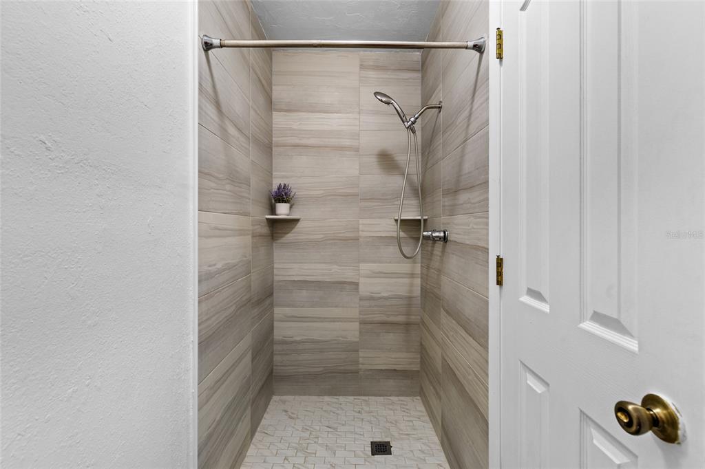 501 Southwest 75th Street, Unit A8 Gainesville, FL 32607 - Photo 19 of 31 Gallery Image 19