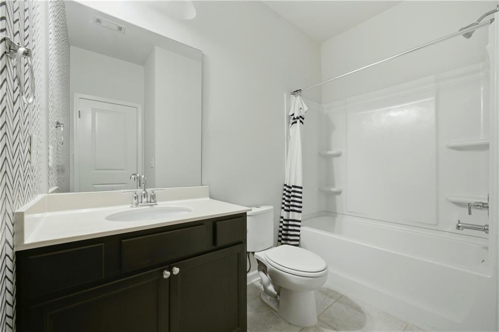 1900 Azure Grove Court Marietta, GA 30008 - Photo 13 of 32