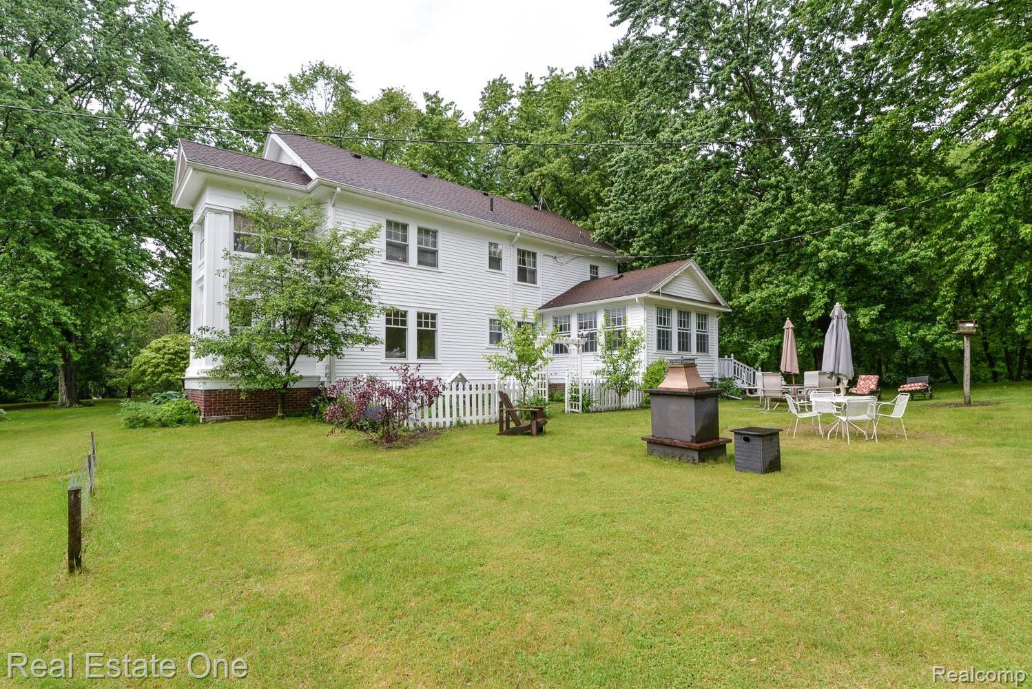 8775 Water Road Holly, MI 48442 - Photo 6 of 59 ...