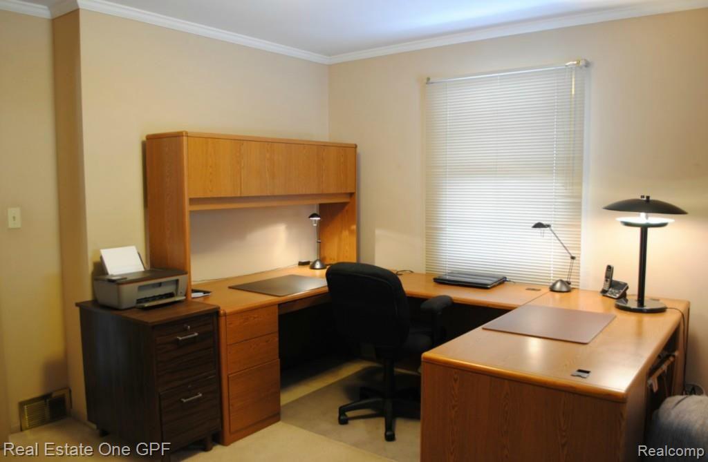 446 Lexington Road Grosse Pointe, MI 48236 - Photo 11 of 23 10DSC_1464 copy.jpg