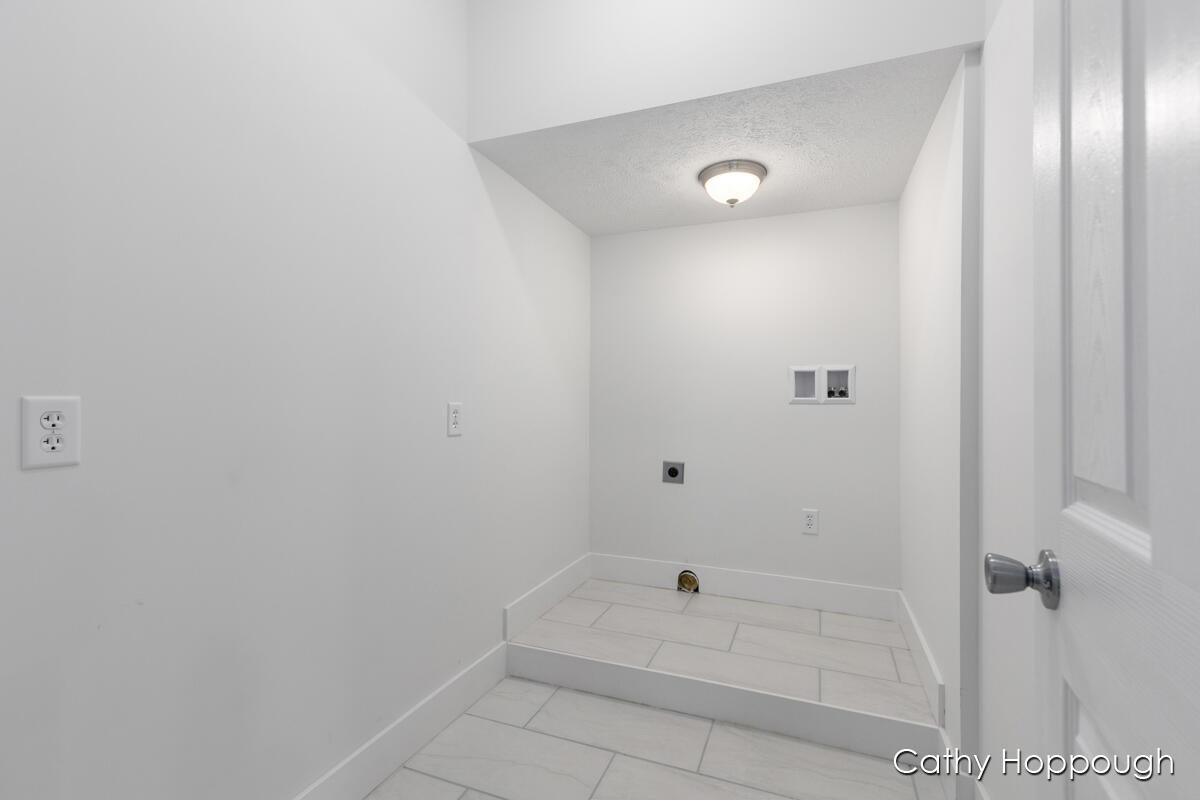 715 Harrison Street Belding, MI 48809 - Photo 16 of 20 IMG_1015