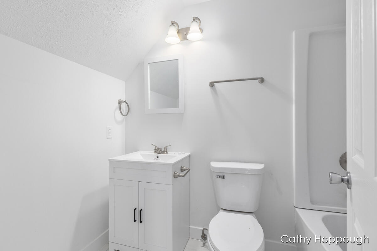 715 Harrison Street Belding, MI 48809 - Photo 20 of 20 IMG_1019