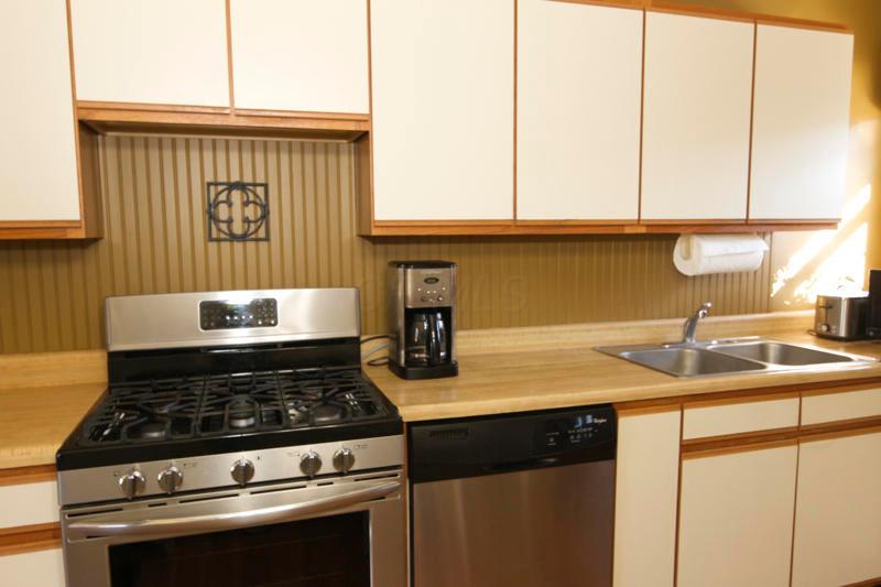 421 Chase Road Columbus, OH 43214 - Photo 17 of 26 Gallery Image 17