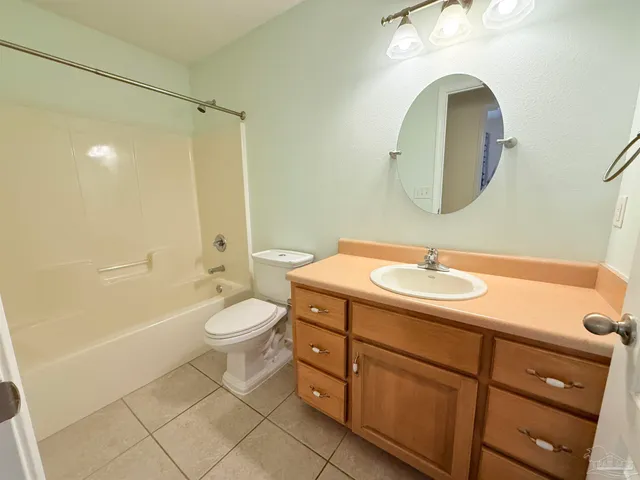 $392,500 | 5819 Hermitage Circle, Milton, FL 32570