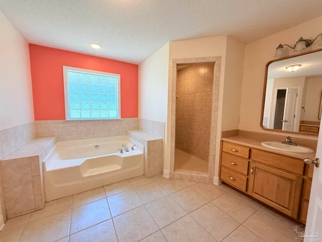 $392,500 | 5819 Hermitage Circle, Milton, FL 32570