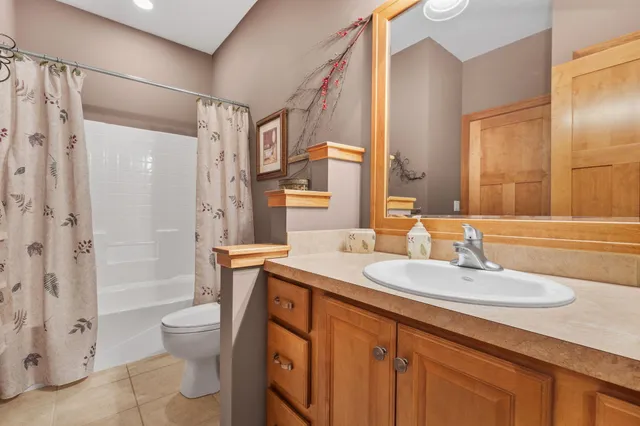 $799,900 | 5240 Brookestone Drive Northeast, Rockford, MI 49341