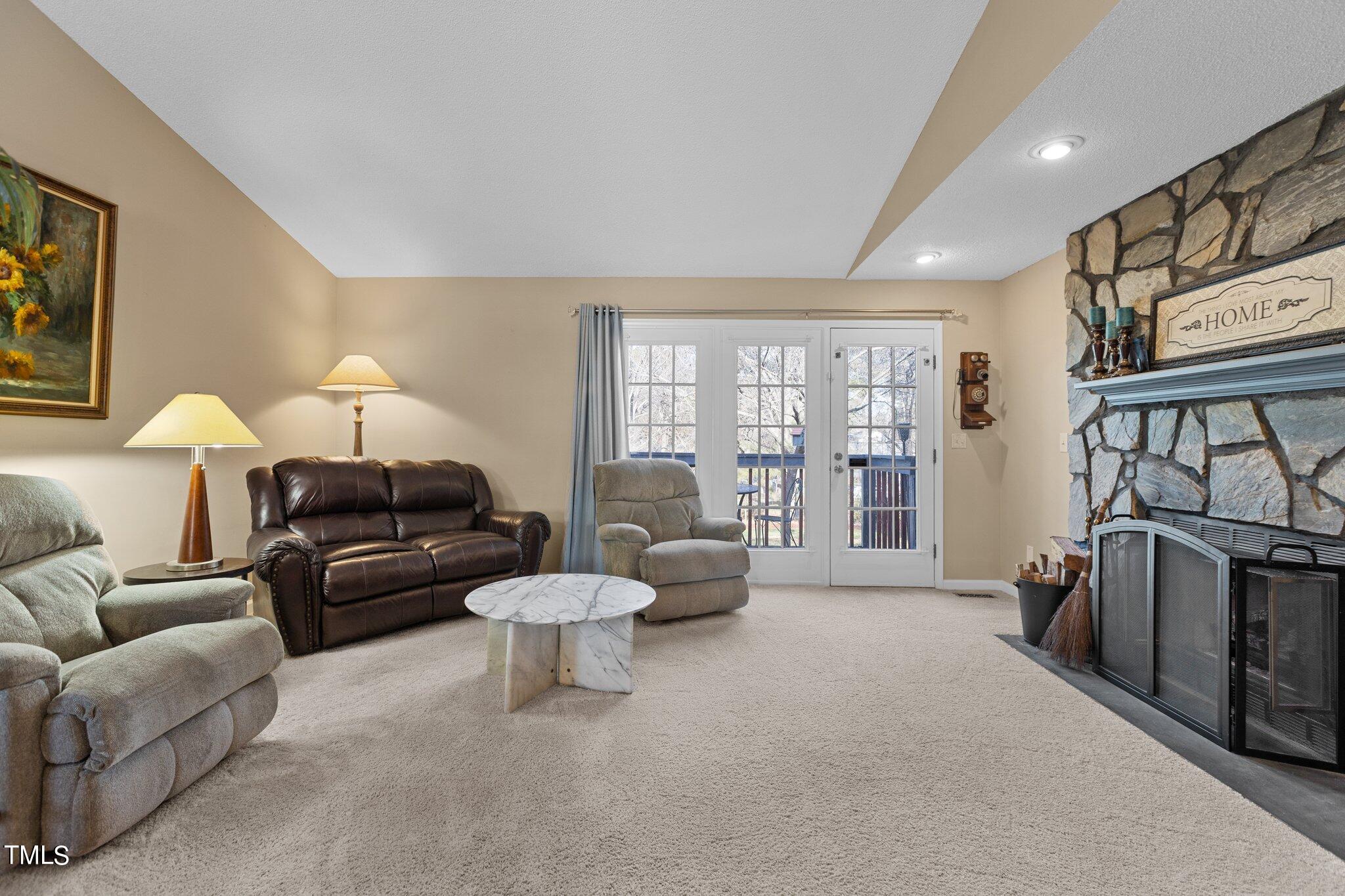 2426 Mapleton Lane Raleigh, NC 27613 - Photo 21 of 30 Living room