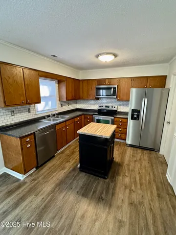 $1,400 | 100 David Drive, Unit E12, Greenville, NC 27858