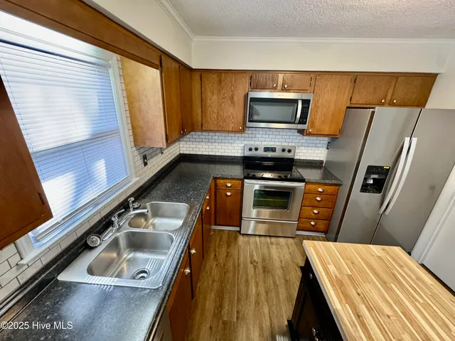 $1,400 | 100 David Drive, Unit E12, Greenville, NC 27858