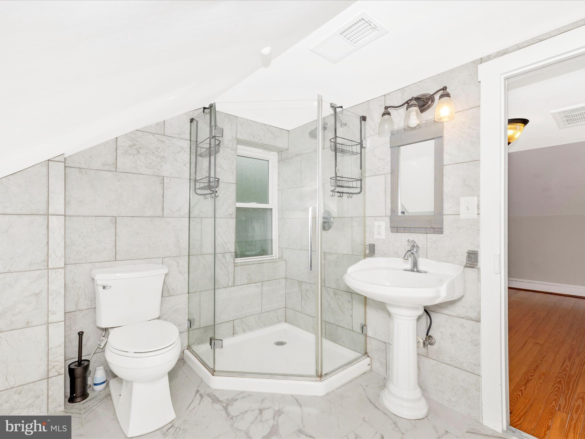 12261 Baugher Road Thurmont, MD 21788 - Photo 46 of 61 Bathroom
