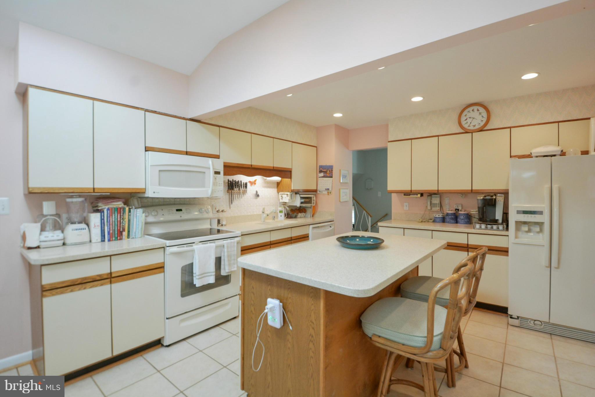 6216 Tyner Street Springfield, VA 22152 - Photo 3 of 30 Kitchen