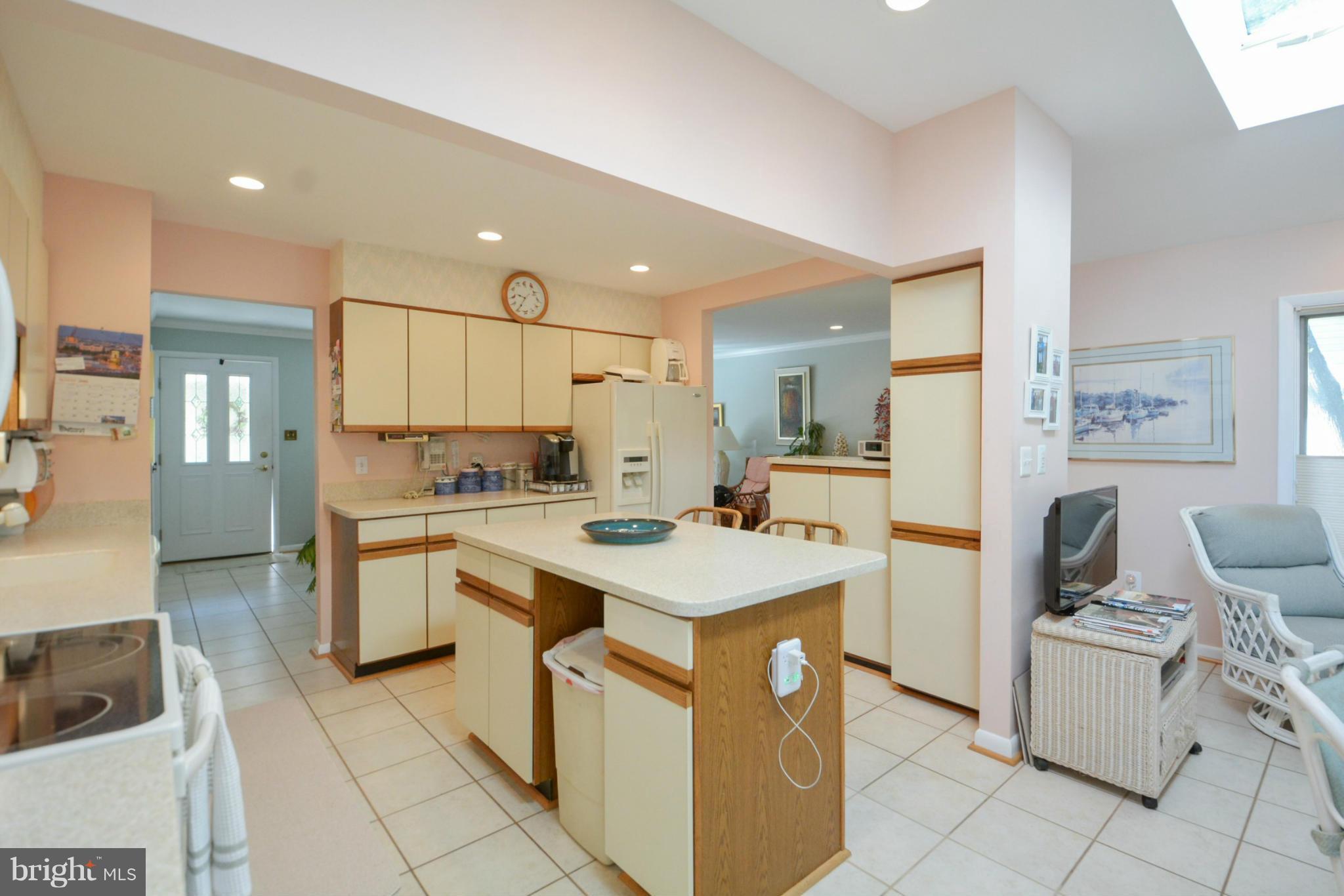 6216 Tyner Street Springfield, VA 22152 - Photo 4 of 30 Kitchen