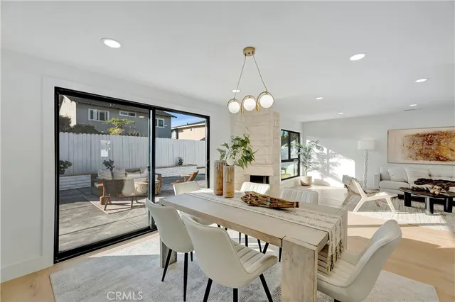 $1,999,000 | 21211 Binghampton Circle, Huntington Beach, CA 92646