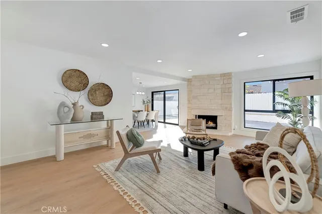 $1,999,000 | 21211 Binghampton Circle, Huntington Beach, CA 92646