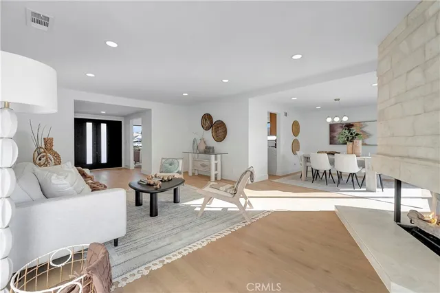 $1,999,000 | 21211 Binghampton Circle, Huntington Beach, CA 92646