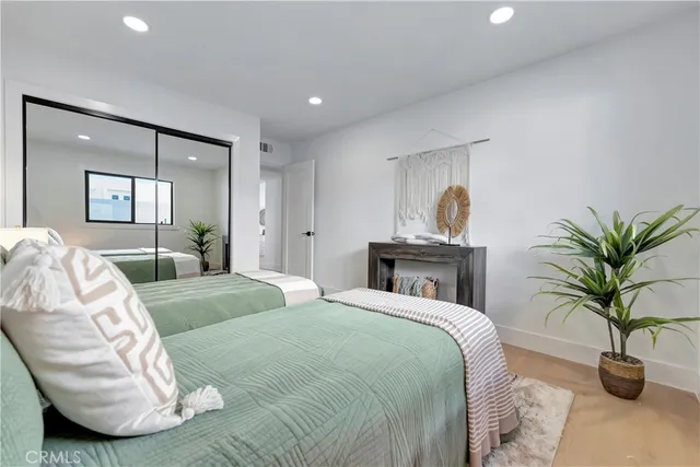 $1,999,000 | 21211 Binghampton Circle, Huntington Beach, CA 92646