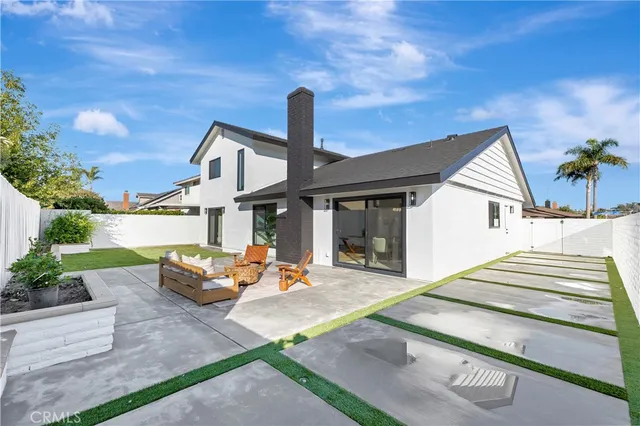 $1,999,000 | 21211 Binghampton Circle, Huntington Beach, CA 92646