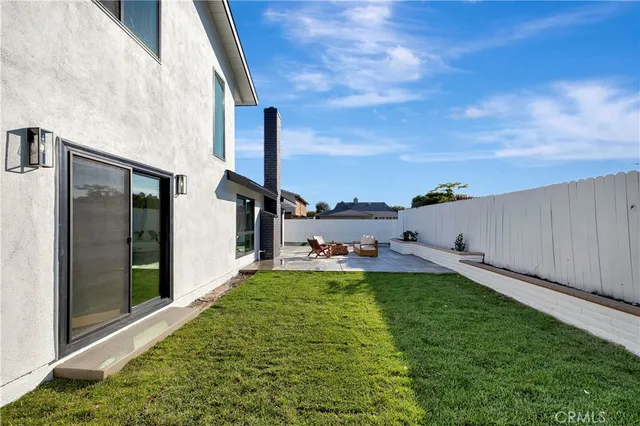 $1,999,000 | 21211 Binghampton Circle, Huntington Beach, CA 92646