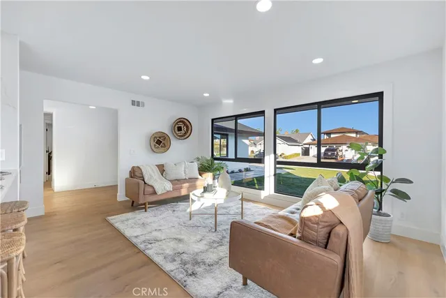 $1,999,000 | 21211 Binghampton Circle, Huntington Beach, CA 92646