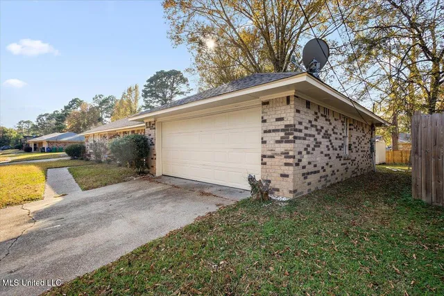 $199,900 | 5205 Harrow Drive, Jackson, MS 39211
