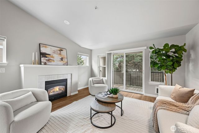 $385,000 | 2200 Tolmie Avenue, Unit D1, DuPont, WA 98327