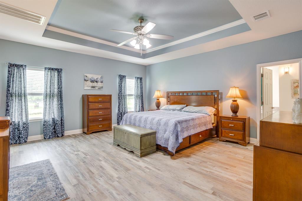 739 County Road 3696 Springtown, TX 76082 - Photo 16 of 39