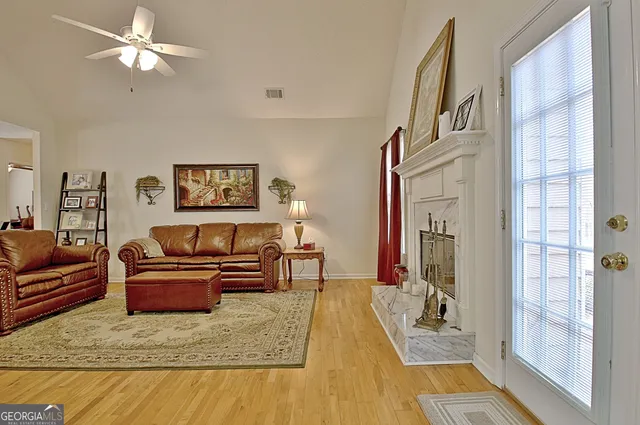 $400,000 | 125 Wendy Way, Fayetteville, GA 30215