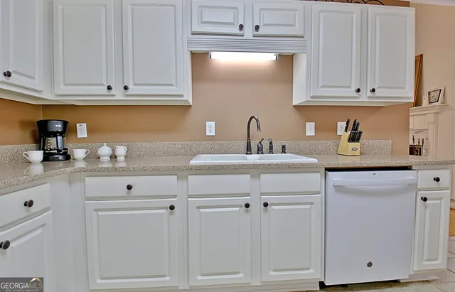 $400,000 | 125 Wendy Way, Fayetteville, GA 30215