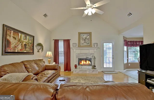 $400,000 | 125 Wendy Way, Fayetteville, GA 30215