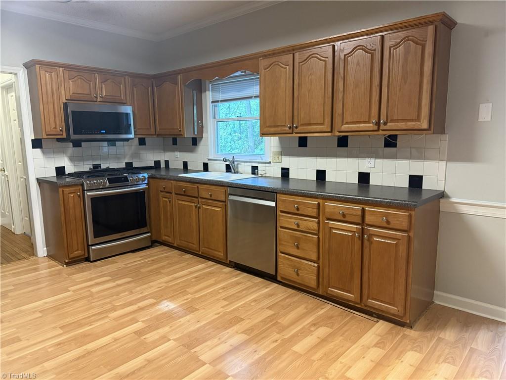 670 Alpine Road Winston-Salem, NC 27104 - Photo 4 of 12 Gallery Image 4
