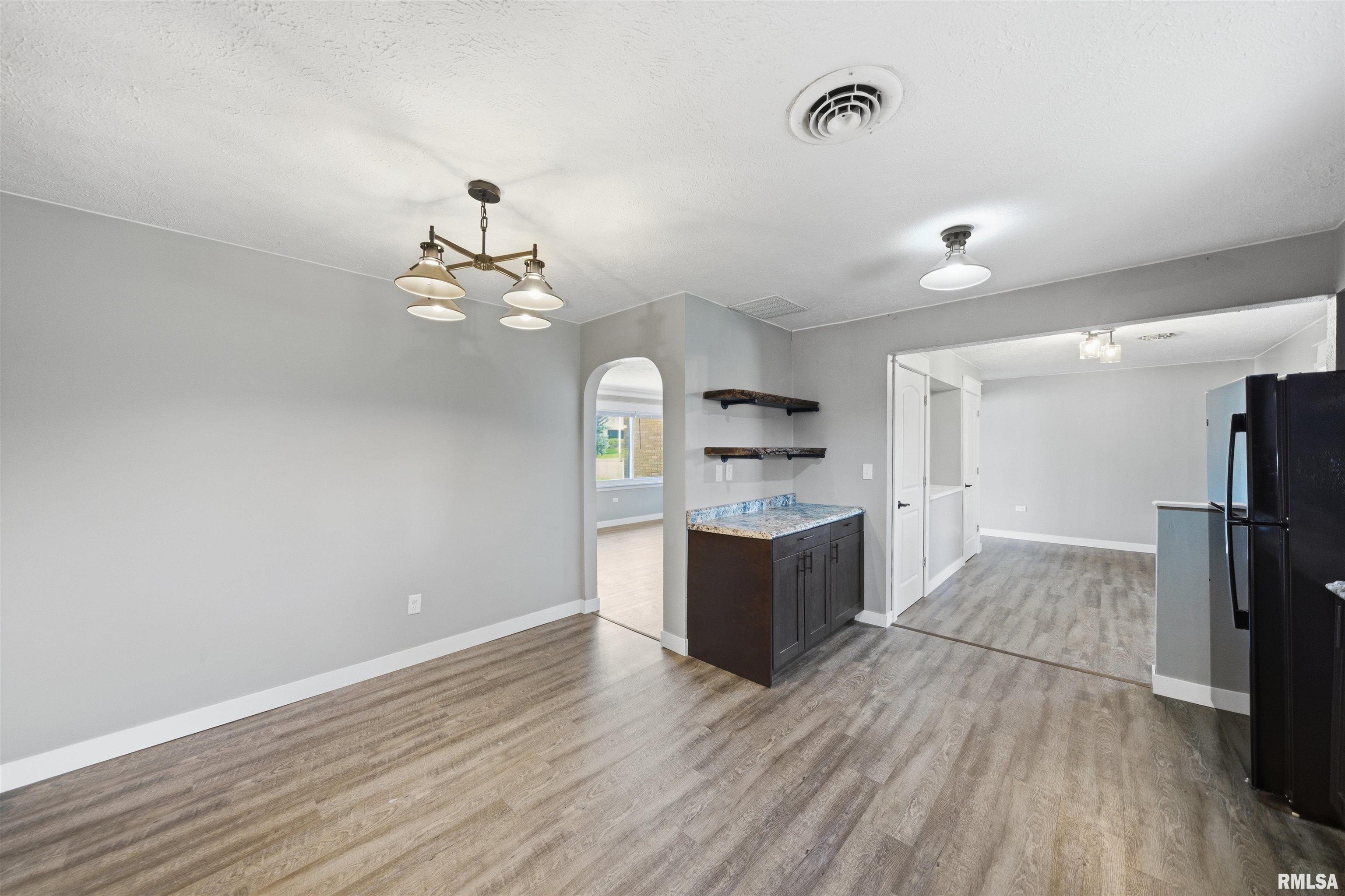 2422 Court Street Pekin, IL 61554 - Photo 15 of 34