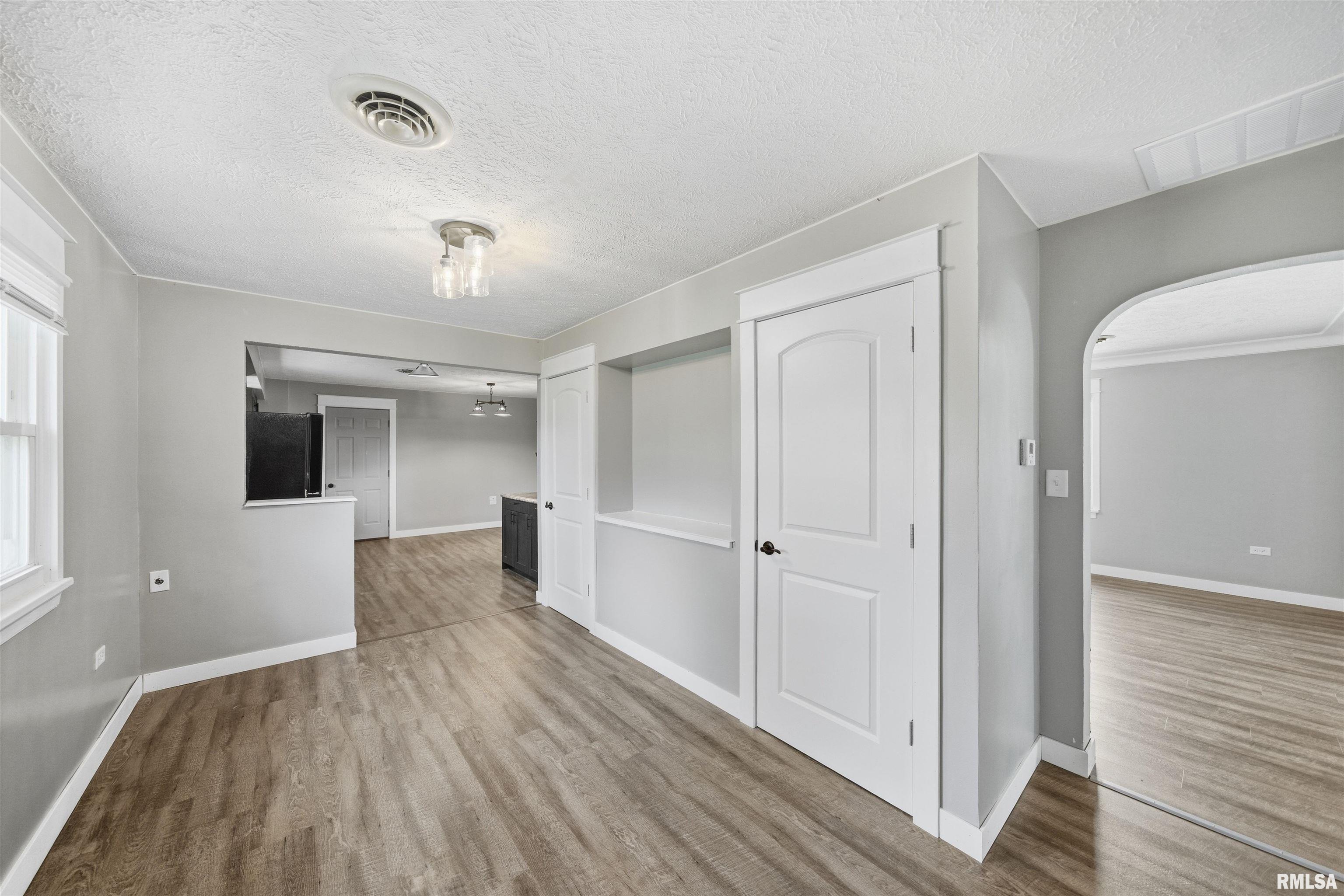 2422 Court Street Pekin, IL 61554 - Photo 20 of 34