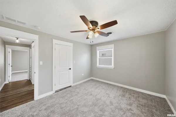 $129,900 | 2422 Court Street, Pekin, IL 61554