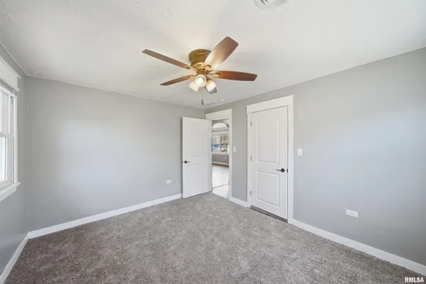 $129,900 | 2422 Court Street, Pekin, IL 61554