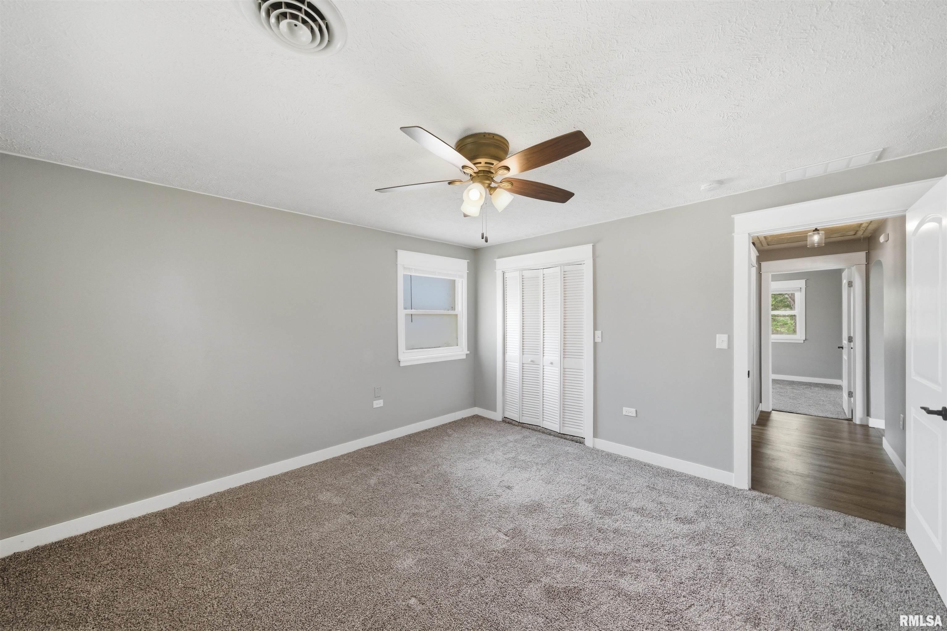 2422 Court Street Pekin, IL 61554 - Photo 28 of 34