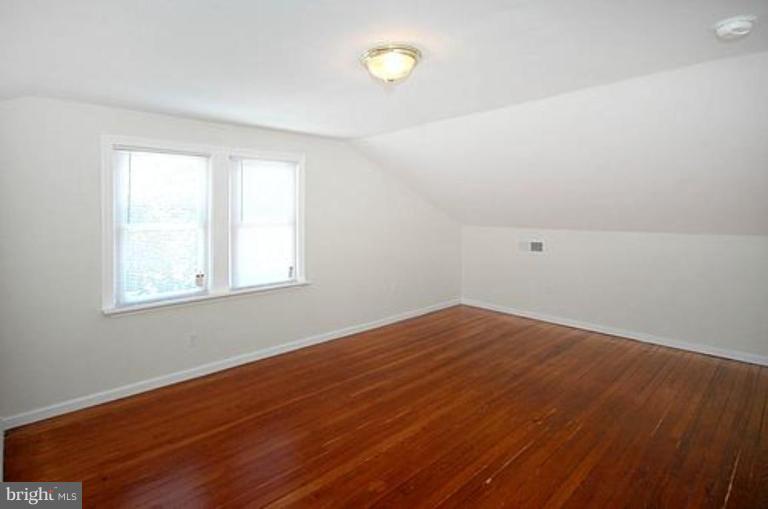 813 Bradhurst Road Baltimore, MD 21212 - Photo 8 of 13 Master Bedroom