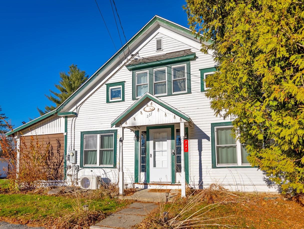 237 Lancaster Road, Unit 1 Whitefield, NH 03598 - Photo 4 of 37