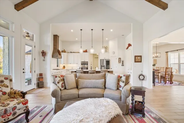 $925,000 | 1250 Creekview Drive, Salado, TX 76571