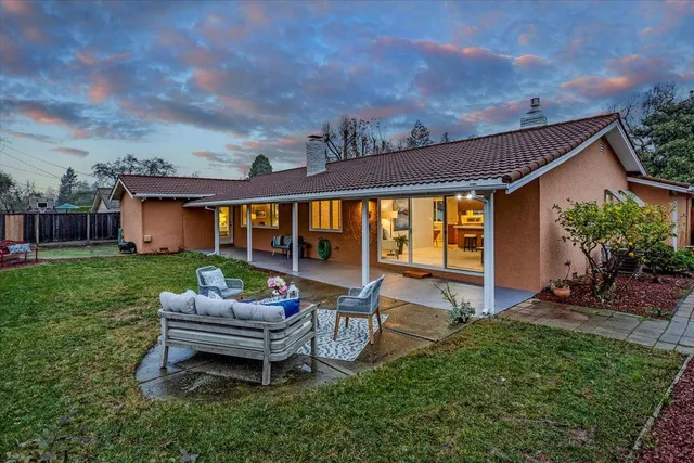 $2,898,000 | 251 Old Adobe Road, Los Gatos, CA 95032
